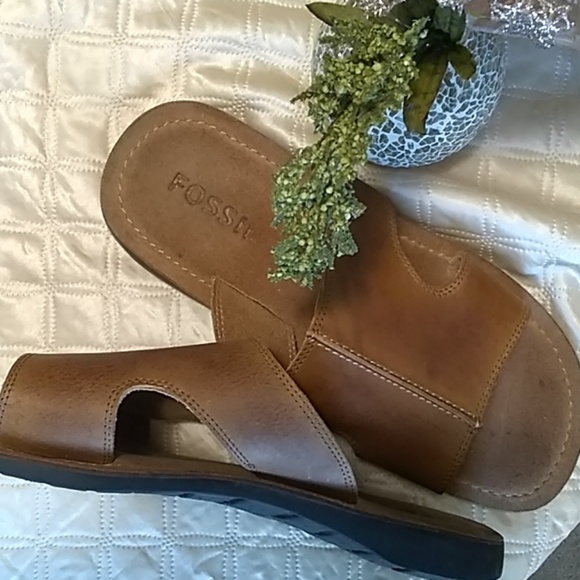 Fossil Other - FOSSIL LEATHER slides